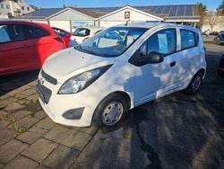 Weiß Gebraucht 2013 Chevrolet Spark LS Kleinwagen | 2.890 € (Fairer Preis)