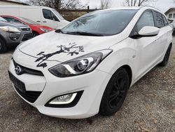Weiß Gebraucht 2013 Hyundai i30 Classic Kombi | 3.500 € (Superpreis)