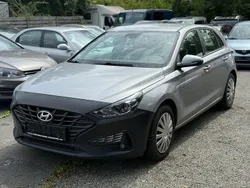 Silber Gebraucht 2021 Hyundai i30 Select Limousine | 9.900 € (Superpreis)
