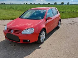 Rot Gebraucht 2008 VW Golf VI Kleinwagen | 4.500 € (Teuer)