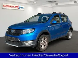 Blau Gebraucht 2014 Dacia Sandero Lauréate Kleinwagen | 3.999 € (Guter Preis)