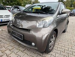 Braun Gebraucht 2010 Toyota iQ Edition Kleinwagen | 3.333 € (Fairer Preis)