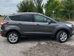Grau Gebraucht 2019 Ford Kuga SUV | 16.250 € (Fairer Preis)