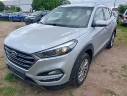 Silber Gebraucht 2016 Hyundai Tucson Trend SUV | 15.900 € (Fairer Preis)