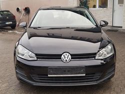 Schwarz Gebraucht 2015 VW Golf VII Trendline Limousine | 6.890 € (Fairer Preis)