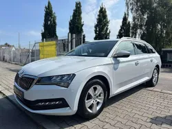 Weiß Gebraucht 2022 Skoda Superb Ambition Kombi | 26.500 € (Fairer Preis)