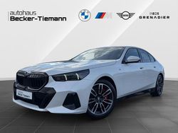 Mineralweiß Gebraucht 2024 BMW 540 Comfort Edition Limousine | 69.910 €