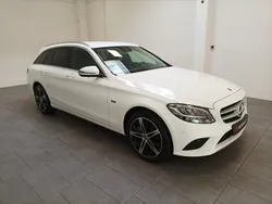 Weiß Gebraucht 2020 Mercedes C300e Avantgarde Kombi | 25.990 € (Fairer Preis)