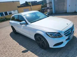 Weiß Gebraucht 2017 Mercedes C180 Kombi | 19.000 € (Fairer Preis)