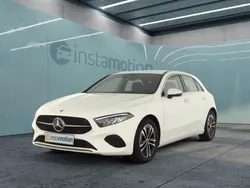 Weiß Gebraucht 2023 Mercedes A200 Progressive Limousine | 29.640 € (Fairer Preis)