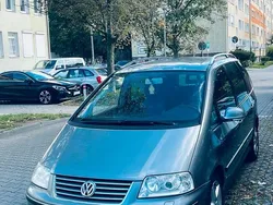 Gold Gebraucht 2004 VW Sharan Highline Van / Kleinbus | 3.100 €