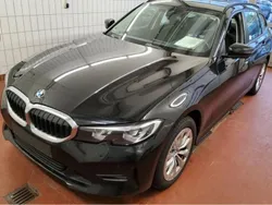 Schwarz ii Gebraucht 2022 BMW 318 Kombi | 23.985 € (Guter Preis)