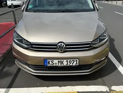 Gold Gebraucht 2016 VW Touran Comfortline Van / Kleinbus | 12.990 € (Fairer Preis)