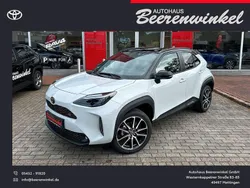 Grau Gebraucht 2024 Toyota Yaris Cross Premium SUV | 34.690 € (Teuer)