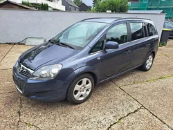 Blau Gebraucht 2010 Opel Zafira Edition Van / Kleinbus | 3.100 € (Fairer Preis)