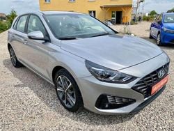 Silber Gebraucht 2023 Hyundai i30 Limousine | 13.700 € (Guter Preis)