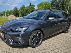 Magnetic tech grey Neu 2025 Cupra Leon VZ Kombi | 39.490 € (Superpreis)