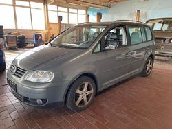 Grau Gebraucht 2006 VW Touran Goal Van / Kleinbus | 1.499 € (Guter Preis)