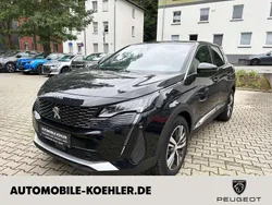 Schwarz Gebraucht 2023 Peugeot 3008 Allure SUV | 27.880 € (Fairer Preis)