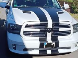 Weiß Gebraucht 2016 Dodge Ram Abholung | 31.500 € (Fairer Preis)