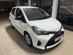 Weiß Gebraucht 2015 Toyota Yaris Basis Limousine | 8.300 € (Fairer Preis)