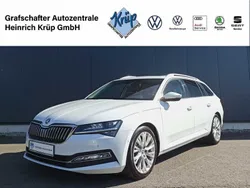 Weiß Gebraucht 2022 Skoda Superb Premium Edition Kombi | 25.450 € (Fairer Preis)