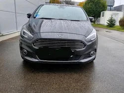 Grau Gebraucht 2016 Ford S-MAX S Van / Kleinbus | 15.950 €