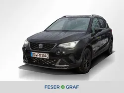 Mitternachtsschwarz Gebraucht 2024 Seat Arona FR SUV | 21.890 € (Fairer Preis)