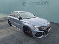 Grau Gebraucht 2024 Audi RS3 Sportback Sport Kleinwagen | 79.990 €