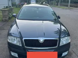 Grau Gebraucht 2007 Skoda Octavia Elegance Kombi | 1.950 € (Guter Preis)