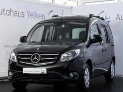 Schwarz Gebraucht 2016 Mercedes Citan 109 Van / Kleinbus | 8.890 € (Fairer Preis)
