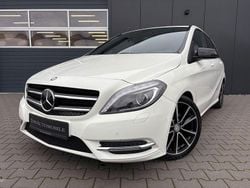 Weiß Gebraucht 2014 Mercedes B180 Sport Van / Kleinbus | 8.999 € (Guter Preis)