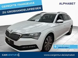 Moon weiss perleffekt (metallic) Gebraucht 2022 Skoda Superb Ambition Kombi | 17.307 € (Guter Preis)