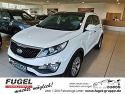 Weiß Gebraucht 2016 Kia Sportage SUV | 10.995 € (Superpreis)