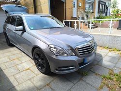 Grau Gebraucht 2010 Mercedes E250 Avantgarde Kombi | 13.999 € (Teuer)