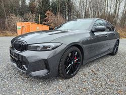Grau Gebraucht 2024 BMW 320 M Sport Limousine | 37.990 € (Fairer Preis)