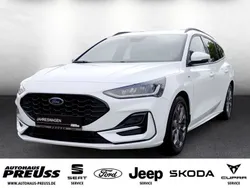 Weiß Gebraucht 2024 Ford Focus ST-Line X Limousine | 23.580 € (Fairer Preis)