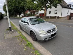 Grau Gebraucht 2003 Opel Vectra Limousine | 700 €