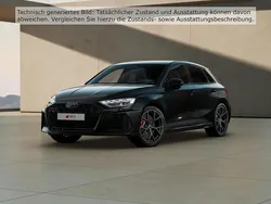 Schwarz (mythosschwarz metallic) Neu 2025 Audi RS3 Sportback Comfort Kleinwagen | 67.500 € (Guter Preis)