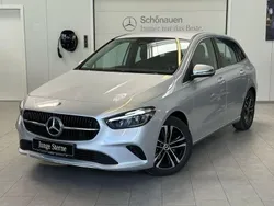 Silber Gebraucht 2023 Mercedes B180 Advanced Van / Kleinbus | 29.780 € (Fairer Preis)