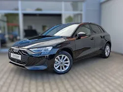 Schwarz Gebraucht 2024 Audi A3 Sportback Ambiente Limousine | 27.880 € (Fairer Preis)