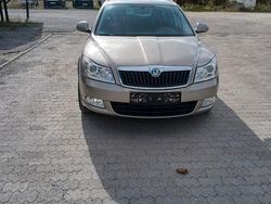 Braun Gebraucht 2013 Skoda Octavia Ambition Kombi | 8.600 € (Fairer Preis)