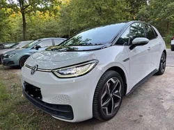 Weiß Gebraucht 2020 VW ID.3 Pro Kleinwagen | 23.900 €
