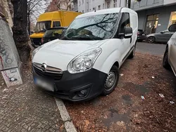 Weiß Gebraucht 2015 Opel Combo Van / Kleinbus | 5.500 € (Fairer Preis)