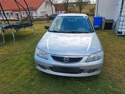 Silber Gebraucht 2001 Mazda 323F Sporty Limousine | 1.690 €