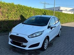 Weiß Gebraucht 2015 Ford Fiesta Kleinwagen | 5.350 € (Superpreis)