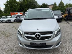 Silber Gebraucht 2017 Mercedes V250 Van / Kleinbus | 29.900 €
