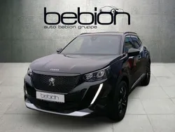 Perla nera schwarz metallic Gebraucht 2023 Peugeot e-2008 Allure SUV | 19.900 € (Guter Preis)