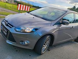 Braun Gebraucht 2012 Ford Focus Champions Edition Limousine | 3.400 € (Superpreis)