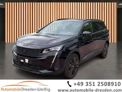 Schwarz schwarz (metallic) Gebraucht 2024 Peugeot 5008 GT Van / Kleinbus | 28.980 € (Fairer Preis)